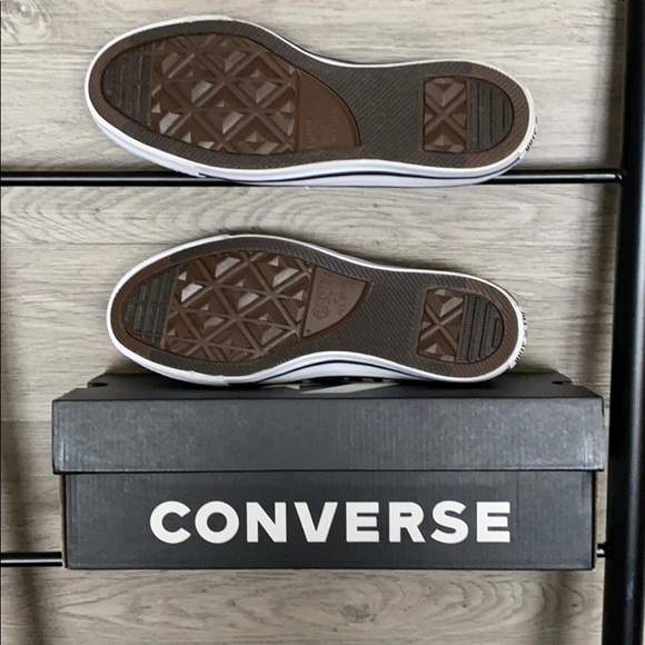 NIB- Women's Converse Slip On, Animal Print - Picture 4 of 5